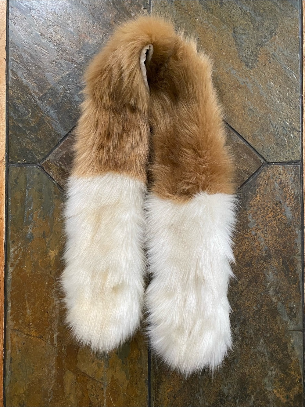 Buckle Two-Tone Faux Fur Scarf in Cream and Tan